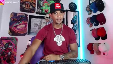 Snapshot of aharon_sexo1 chatting on December 31, 6:24 pm Aharon  Zamora online show from December 31, 6:24 pm
