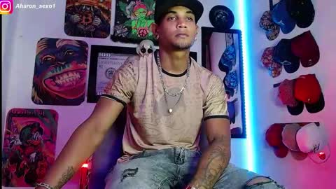 Snapshot of aharon_sexo1 chatting on January 1, 6:47 am Aharon  Zamora online show from January 1, 6:47 am