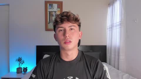 A H  online show from December 22, 10:04 pm