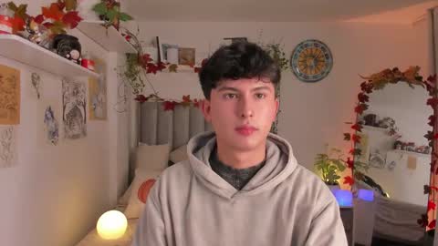 A H  online show from November 9, 11:53 pm