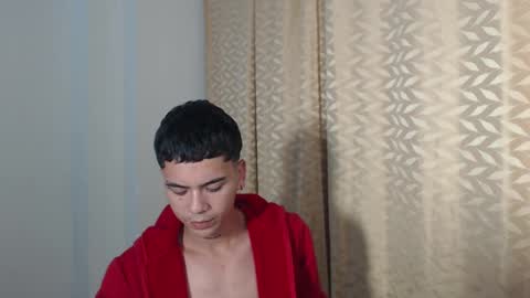 Aidenhot online show from November 12, 1:44 am