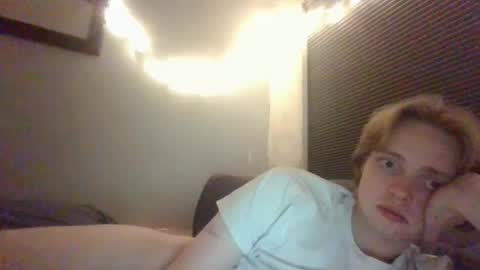 aidenisdunn online show from December 19, 2:24 pm