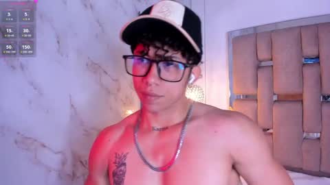 akazaboy online show from May 7, 6:24 am