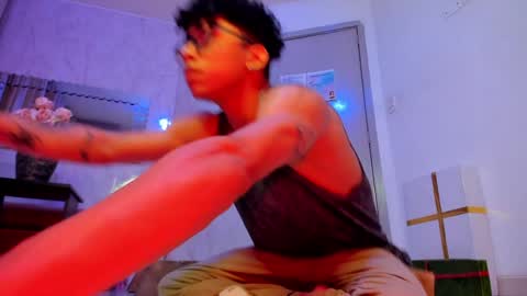 Snapshot of akazaboy chatting on December 19, 4:34 am akazaboy online show from December 19, 4:34 am