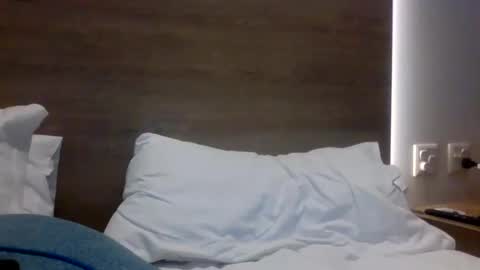 aken4it online show from February 18, 3:37 am