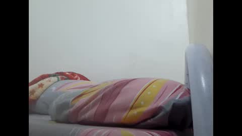 Snapshot of akram_40 chatting on October 11, 6:23 pm Brown arab man online show from October 11, 6:23 pm