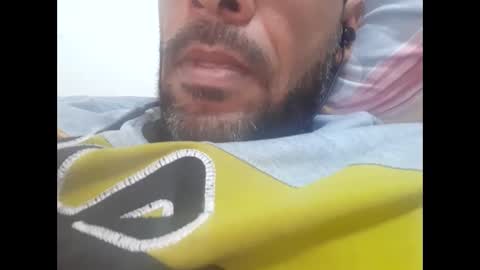 Snapshot of akram_40 chatting on October 23, 8:34 pm Brown arab man online show from October 23, 8:34 pm