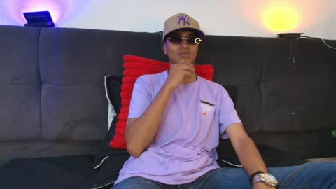alan_colthon online show from May 30, 5:07 am