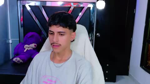 alan_del_reyx2 online show from January 30, 10:20 pm