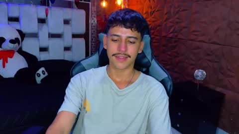 alan_del_reyx2 online show from February 24, 10:25 pm