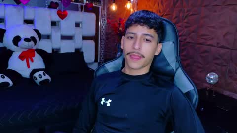 alan_del_reyx2 online show from February 21, 7:43 pm