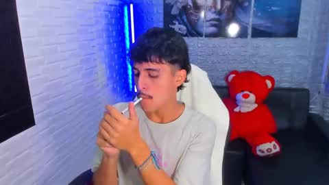 alan_del_reyx2 online show from February 7, 9:26 pm