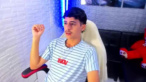 alan_del_reyx2 online show from January 23, 7:11 am