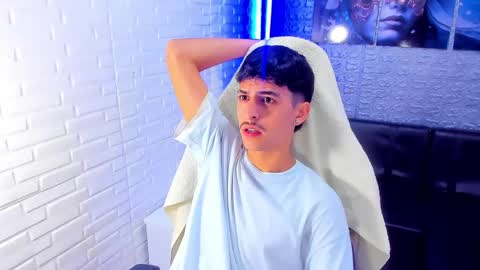 alan_del_reyx2 online show from January 18, 7:15 pm