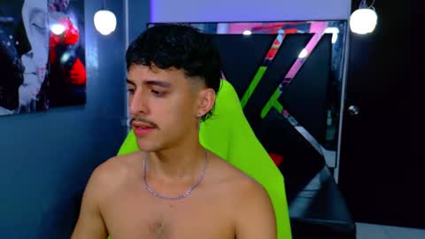 alan_del_reyx2 online show from January 29, 6:43 am