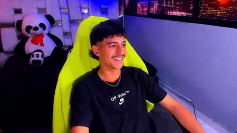 alan_del_reyx2 online show from January 28, 8:15 pm