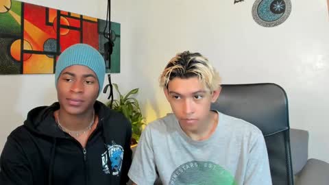 Snapshot of alan_scot chatting on February 2, 10:28 pm Alan and Criss - WE JUST FRIENDS WITH BENEFITS BOTH VERS online show from February 2, 10:28 pm