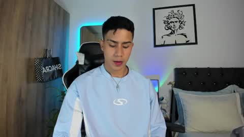 alannaughty_ online show from August 6, 11:11 pm