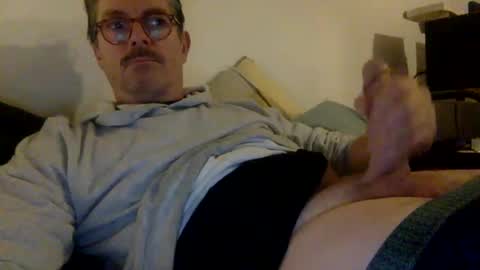 albandant online show from January 29, 8:25 pm