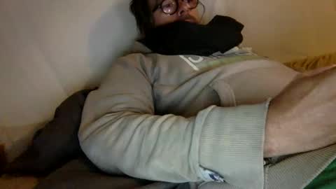 albandant online show from October 18, 8:52 am