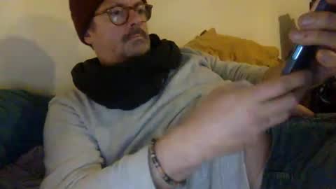 albandant online show from February 28, 8:31 am