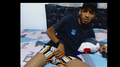 alejandrito_king online show from November 19, 4:56 am