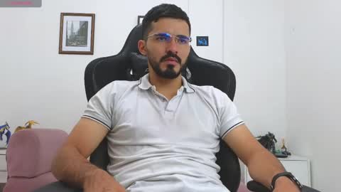 Snapshot of alejandroo_7 chatting on October 23, 7:50 pm alejandroo_7 online show from October 23, 7:50 pm