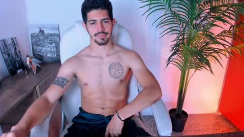 Snapshot of alejandrostorm chatting on January 24, 8:22 pm Alejo  online show from January 24, 8:22 pm