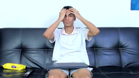 Snapshot of alejo_peverell chatting on February 17, 8:36 pm alejo peverell online show from February 17, 8:36 pm