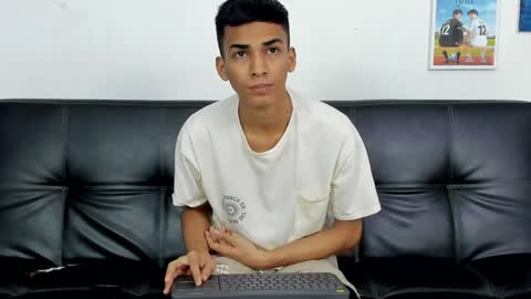 Snapshot of alejo_peverell chatting on January 9, 9:05 pm alejo peverell online show from January 9, 9:05 pm