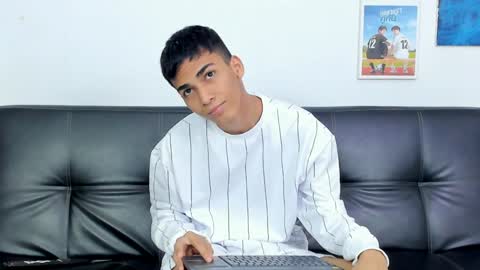 Snapshot of alejo_peverell chatting on January 20, 8:07 pm alejo peverell online show from January 20, 8:07 pm