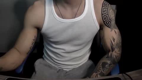 alejoduarte16 online show from February 5, 5:31 pm