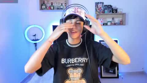 alejo online show from November 11, 8:08 am