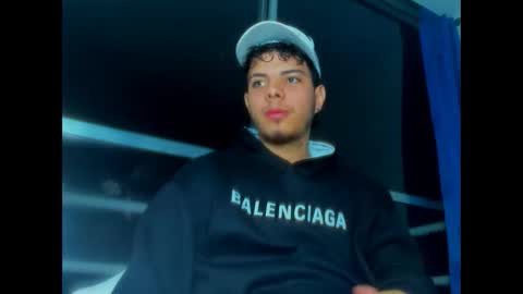 Snapshot of alessandro__777 chatting on October 2, 6:17 am Alessandro online show from October 2, 6:17 am