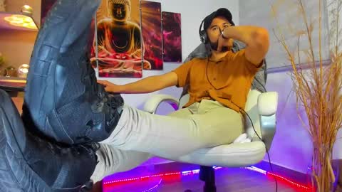 ALESSANDRO  WYE online show from February 2, 5:10 am