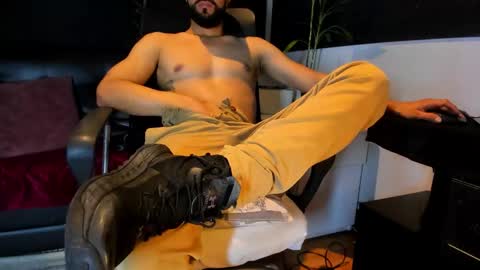 ALESSANDRO  WYE online show from December 19, 9:50 am