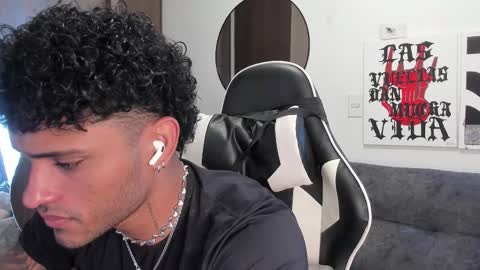 Alessandro Vanni online show from December 18, 2:35 pm