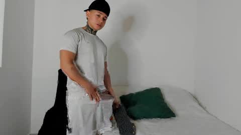 Alessandro online show from April 6, 11:48 pm