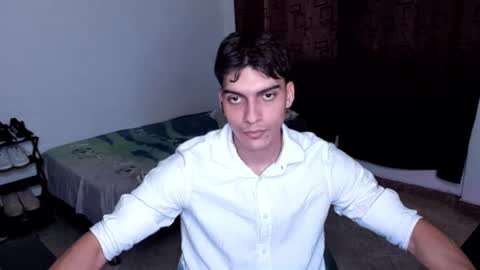 alessio Vale online show from February 4, 6:14 pm