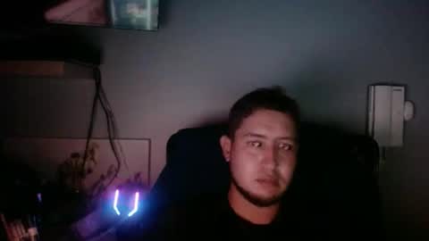 Snapshot of alex_colombia_b chatting on February 11, 2:35 am alex online show from February 11, 2:35 am