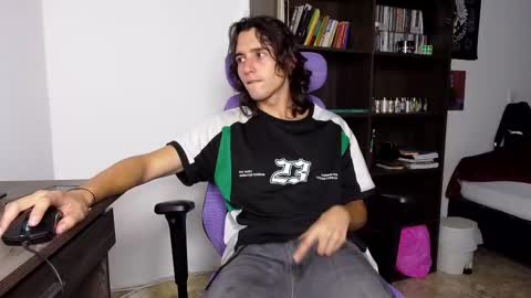 alex_connorr online show from September 19, 4:02 am