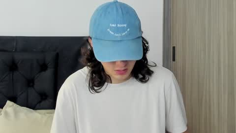 alex_connorr online show from January 27, 3:28 pm