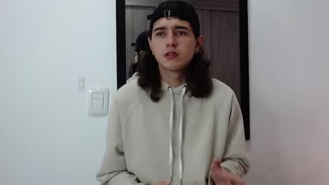 alex_connorr online show from February 9, 8:34 pm