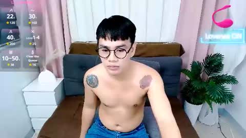 alex_cummer12 online show from June 27, 6:24 pm