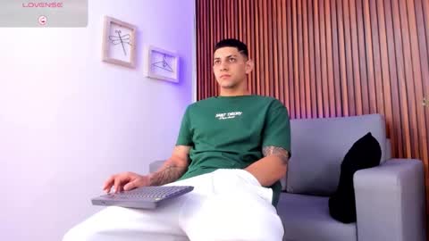 alex online show from March 25, 12:53 pm