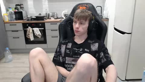 Alex online show from February 26, 6:42 pm