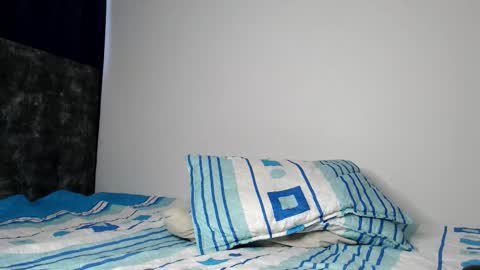 alex_mark_ online show from June 11, 3:21 pm