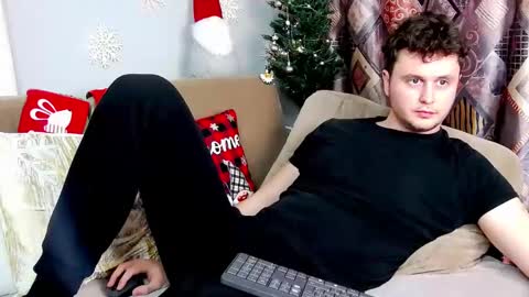 Alex online show from December 17, 8:21 pm