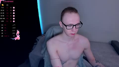 alex_silent online show from October 18, 9:58 am