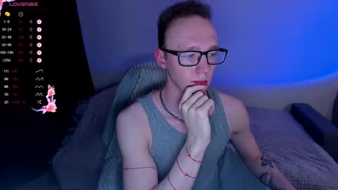 alex_silent online show from October 9, 3:17 pm